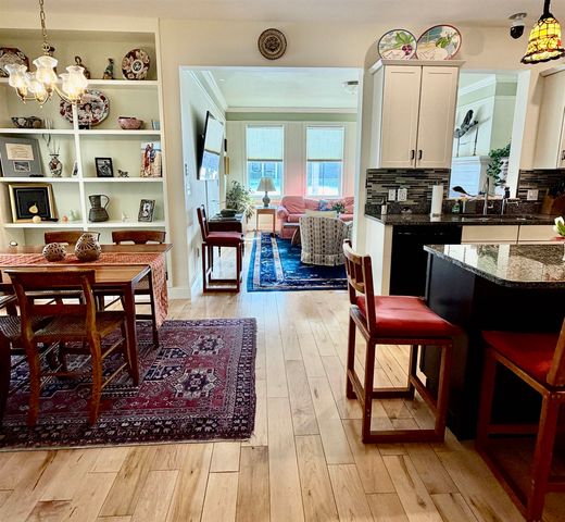 8 West Fisher Lane, South Burlington, VT 05403