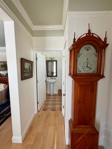 8 West Fisher Lane, South Burlington, VT 05403