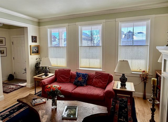 8 West Fisher Lane, South Burlington, VT 05403