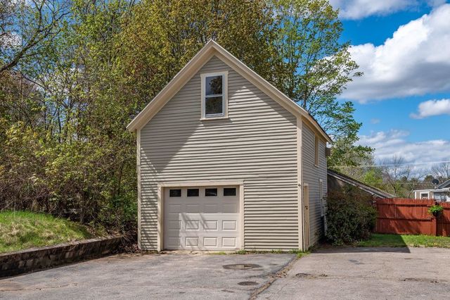 18 Spruce Street, Somersworth, NH 03878