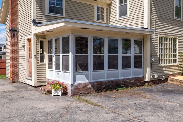18 Spruce Street, Somersworth, NH 03878