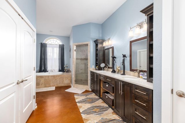 1202 Sierra Vista CV, Lockhart, TX 78644