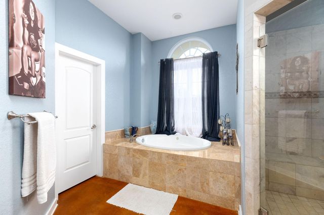 1202 Sierra Vista CV, Lockhart, TX 78644