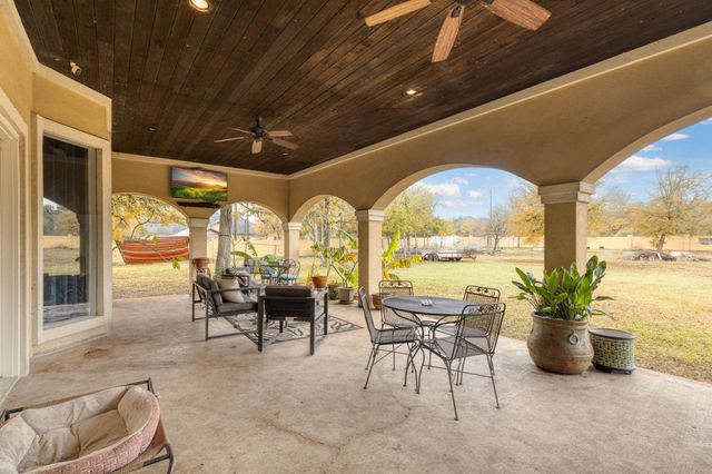 1202 Sierra Vista CV, Lockhart, TX 78644