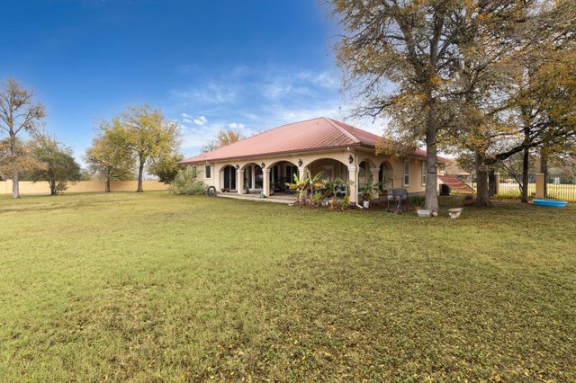 1202 Sierra Vista CV, Lockhart, TX 78644