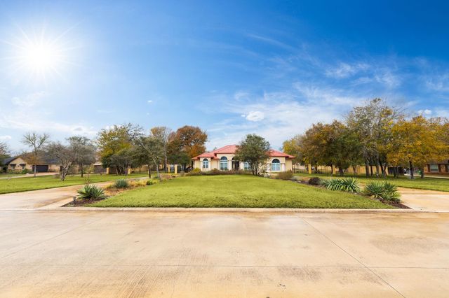 1202 Sierra Vista CV, Lockhart, TX 78644