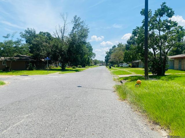 6411 Landis Dr, Baton Rouge, LA 70812