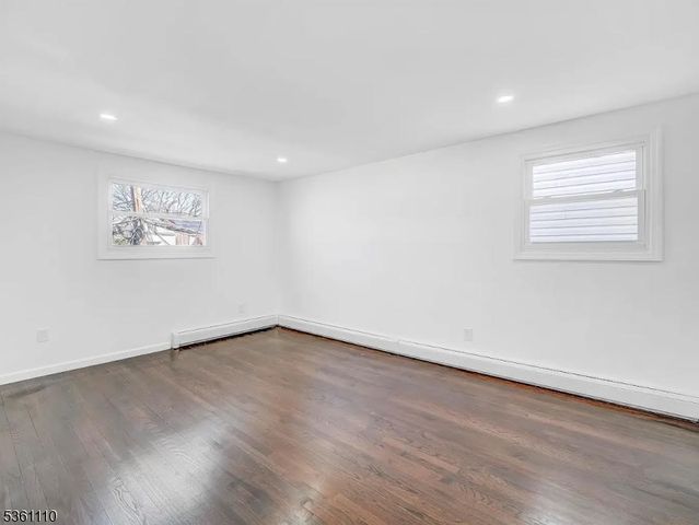 21 Freedom Pl, Jersey City, NJ 07305
