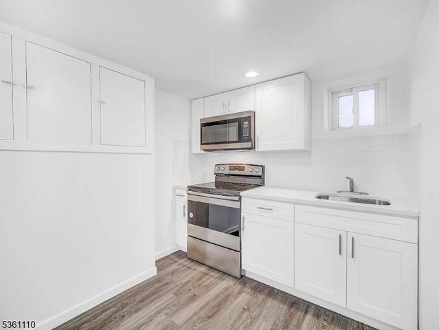 21 Freedom Pl, Jersey City, NJ 07305