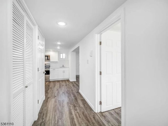 21 Freedom Pl, Jersey City, NJ 07305