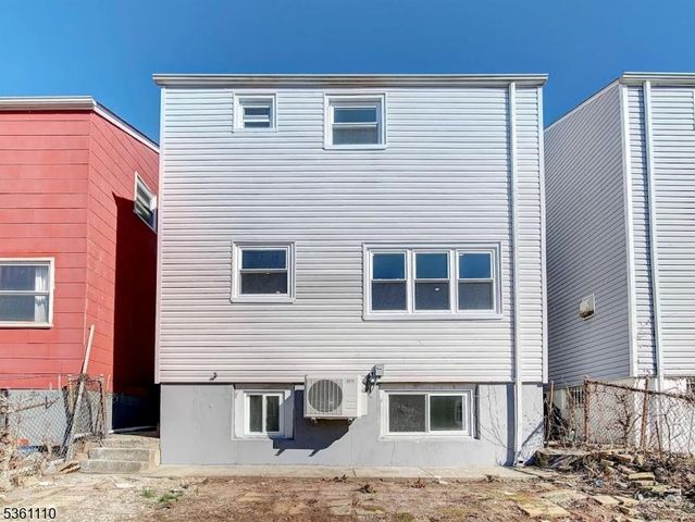 21 Freedom Pl, Jersey City, NJ 07305
