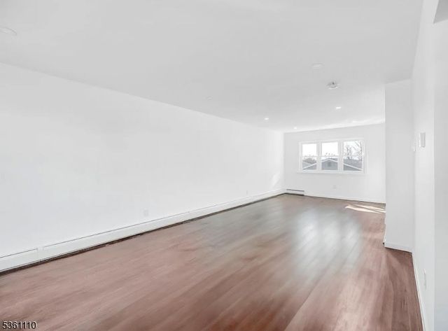 21 Freedom Pl, Jersey City, NJ 07305