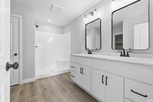 1575 Farm View Court, Huntertown, IN 46748