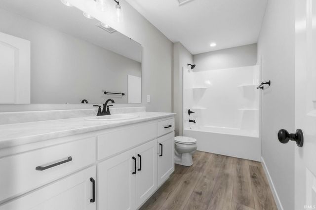 1575 Farm View Court, Huntertown, IN 46748