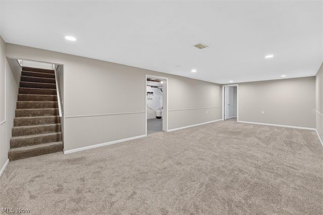 4586 Everhart Drive, Green, OH 44720