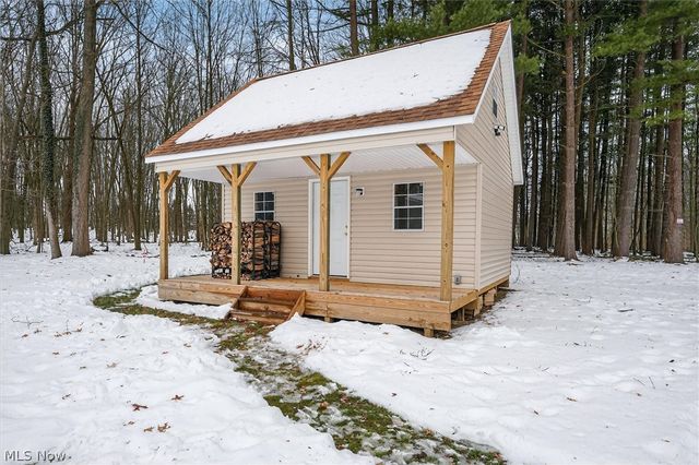 4586 Everhart Drive, Green, OH 44720