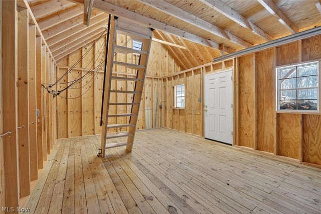 4586 Everhart Drive, Green, OH 44720