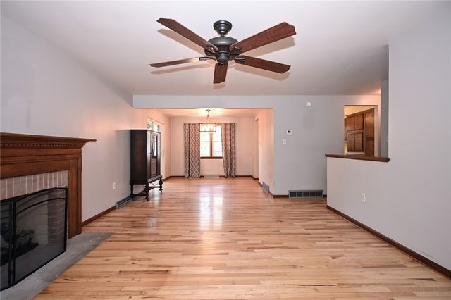716 Sampson St, Monongahela, PA 15063