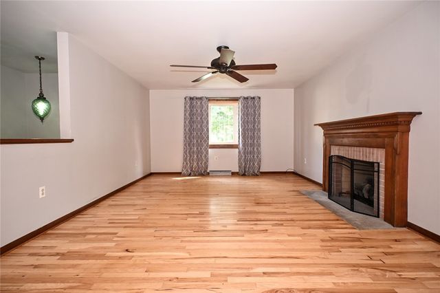 716 Sampson St, Monongahela, PA 15063