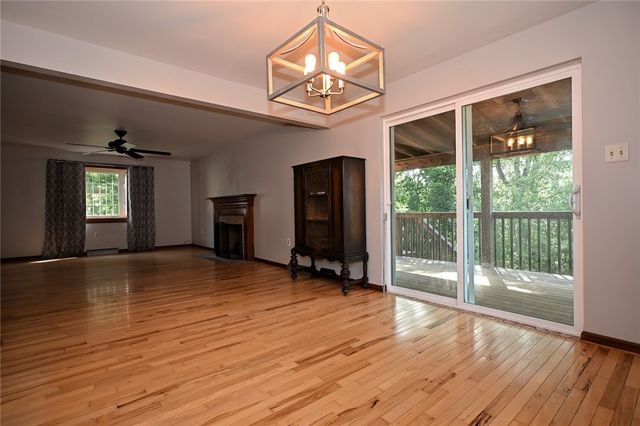 716 Sampson St, Monongahela, PA 15063