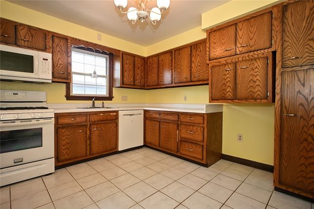 716 Sampson St, Monongahela, PA 15063