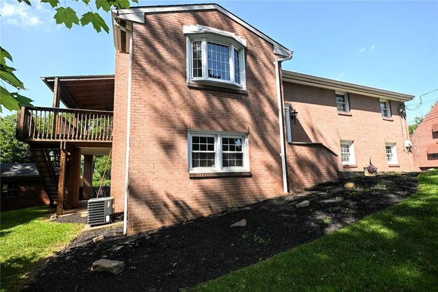 716 Sampson St, Monongahela, PA 15063