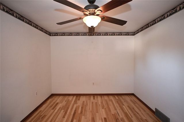 716 Sampson St, Monongahela, PA 15063