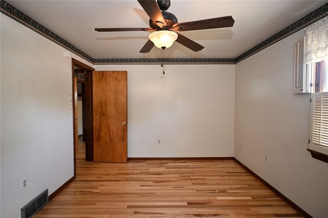 716 Sampson St, Monongahela, PA 15063