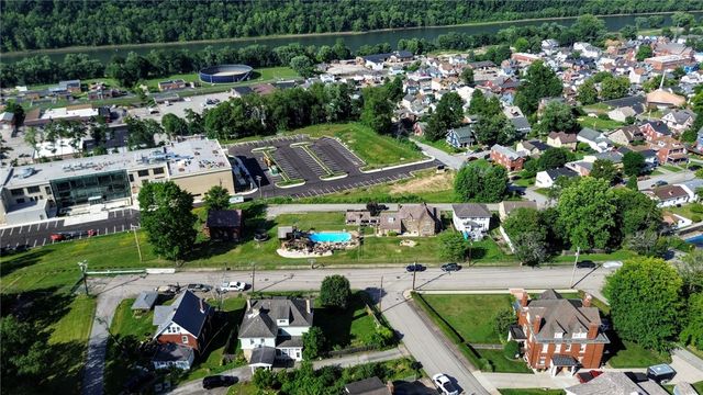 716 Sampson St, Monongahela, PA 15063
