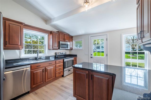 227 Emily Street, Flushing, MI 48433