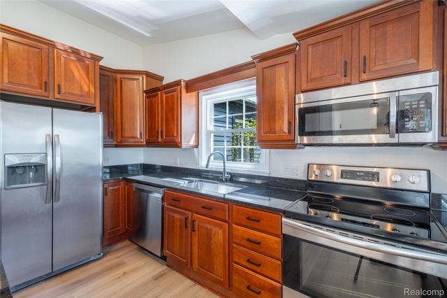 227 Emily Street, Flushing, MI 48433