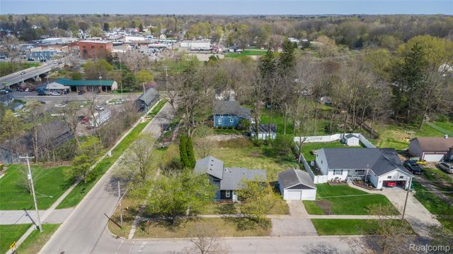 227 Emily Street, Flushing, MI 48433