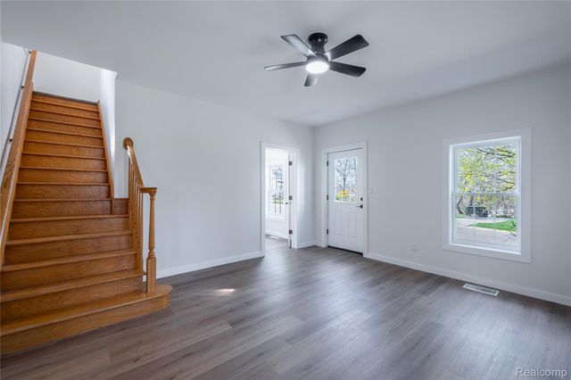 227 Emily Street, Flushing, MI 48433