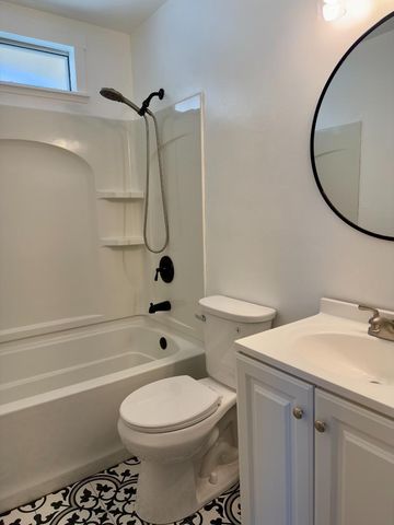 1640 Ukiah Way, Salinas, CA 93906