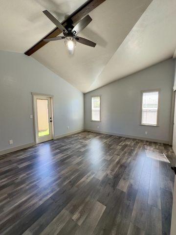 1640 Ukiah Way, Salinas, CA 93906