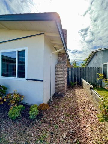 1640 Ukiah Way, Salinas, CA 93906