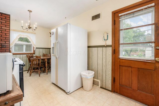 618 Savannah Drive, Columbus, OH 43228