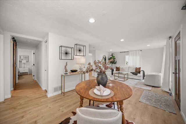 7327 E 6TH Ave, Spokane Valley, WA 99212