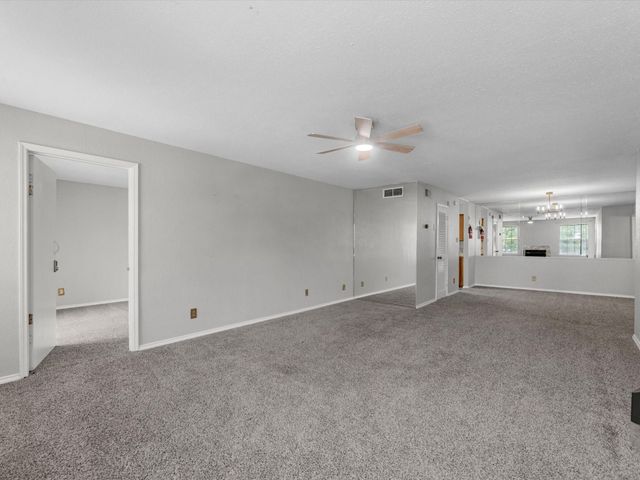 9700 Leawood Boulevard 706, Houston, TX 77099