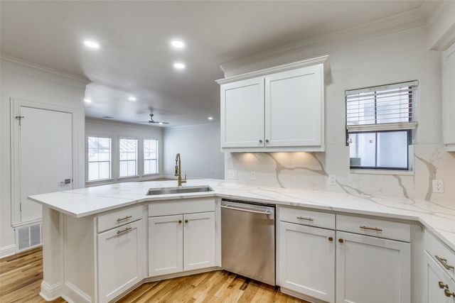 4210 Prescott E, Dallas, TX 75219