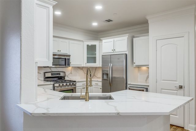 4210 Prescott E, Dallas, TX 75219