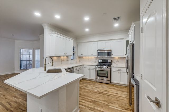 4210 Prescott E, Dallas, TX 75219