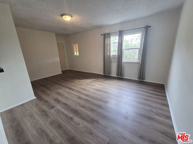 1330 Keniston Avenue, Los Angeles, CA 90019