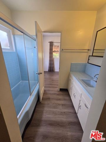 1330 Keniston Avenue, Los Angeles, CA 90019