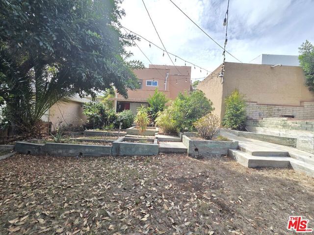 1330 Keniston Avenue, Los Angeles, CA 90019