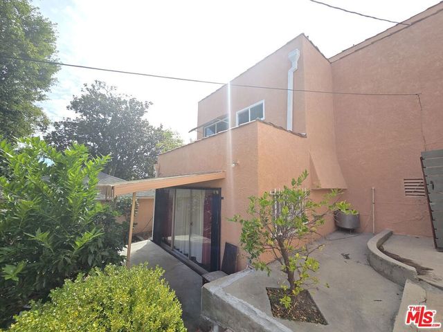 1330 Keniston Avenue, Los Angeles, CA 90019