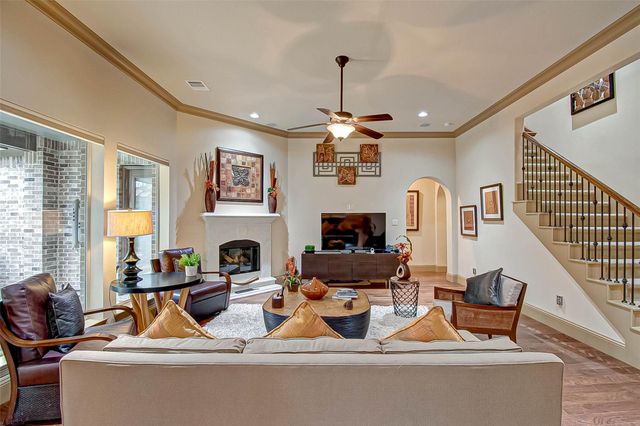 7 Shearling Court, Spring, TX 77389