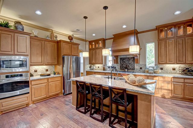 7 Shearling Court, Spring, TX 77389