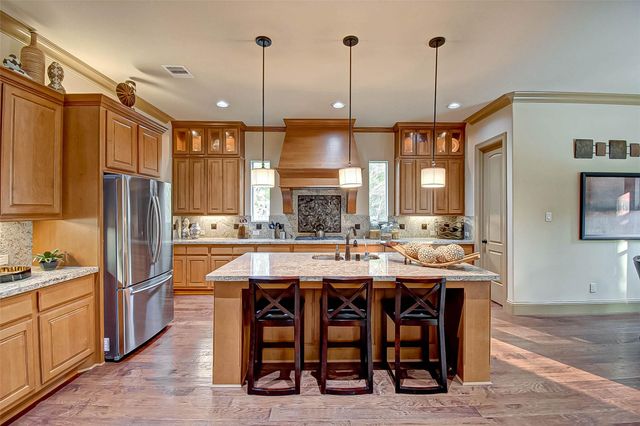 7 Shearling Court, Spring, TX 77389