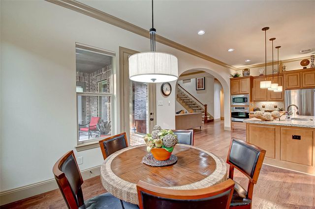 7 Shearling Court, Spring, TX 77389